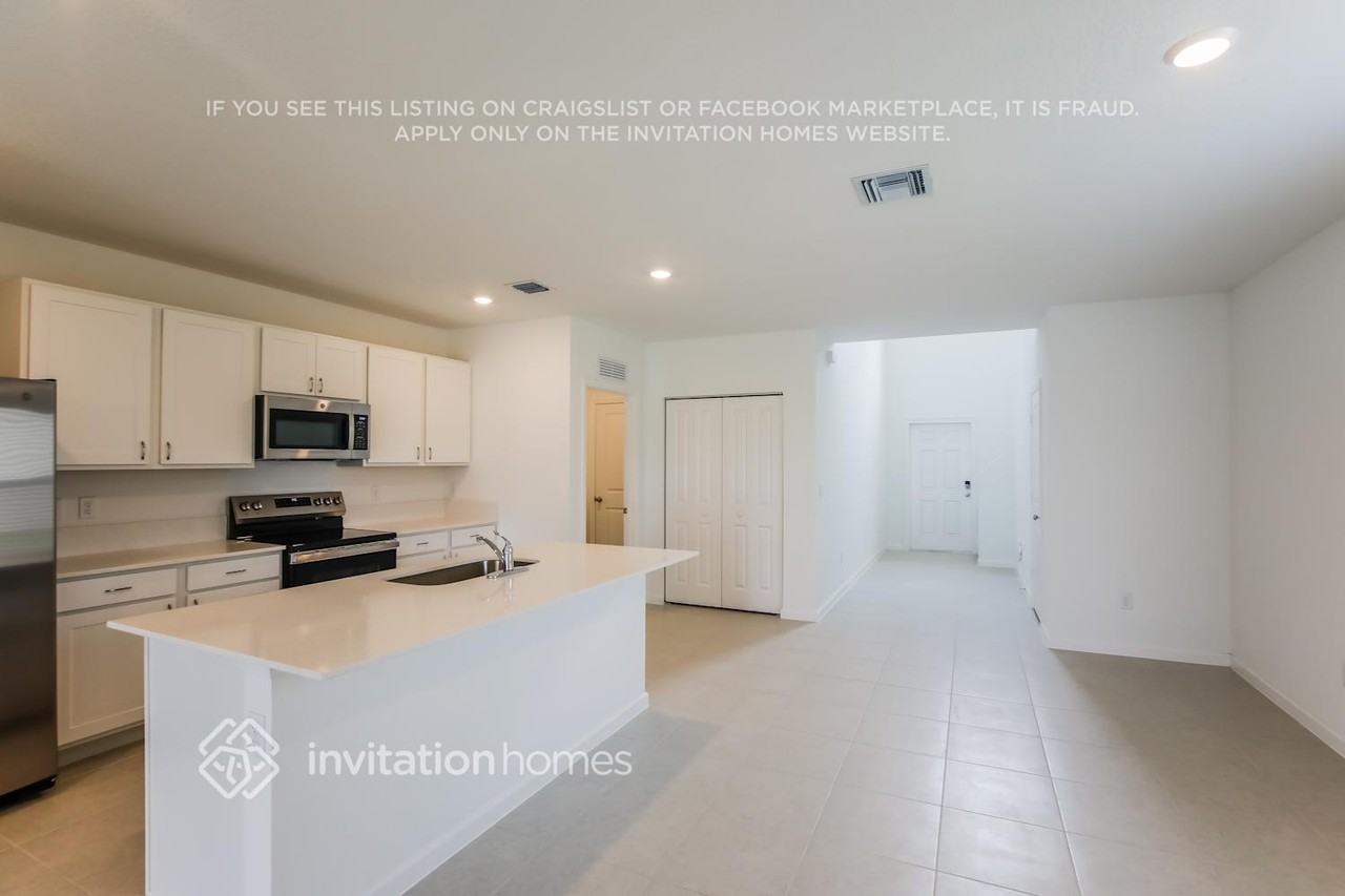 714 Carlyle Way - Photo 7 of 11
