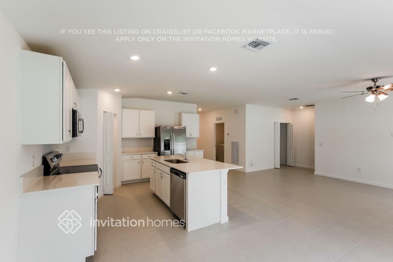 700 Carlyle Way - Photo 5 of 17