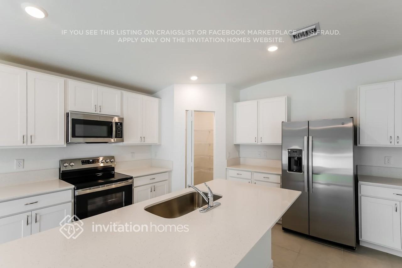 700 Carlyle Way - Photo 6 of 17