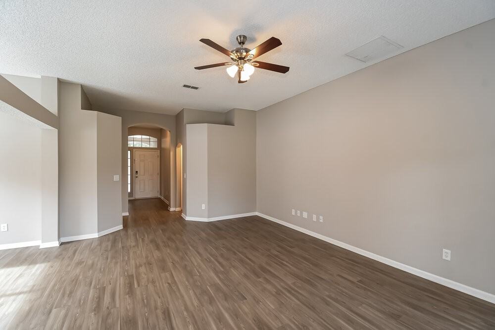 1508 Austin Ln - Photo 3 of 16