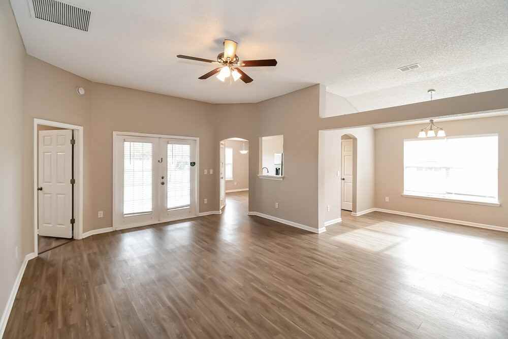 1508 Austin Ln - Photo 5 of 16