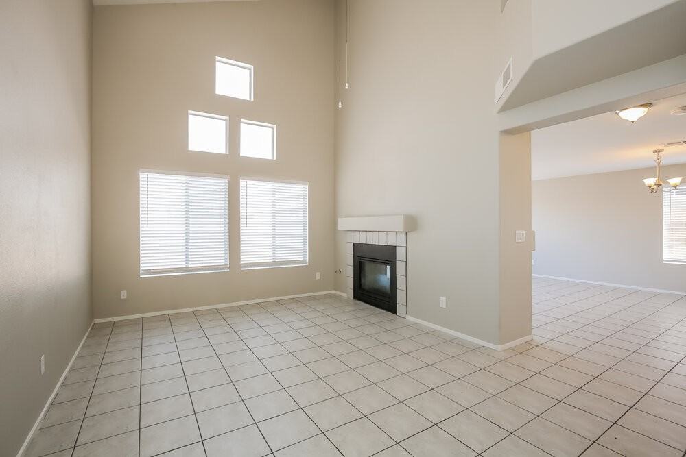 3752 Alliance St - Photo 5 of 17