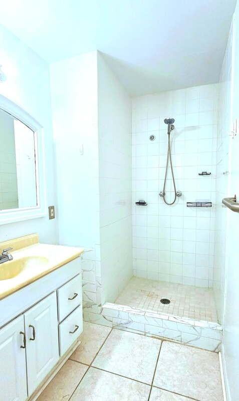 3520 Gamage Dr - Photo 3 of 18