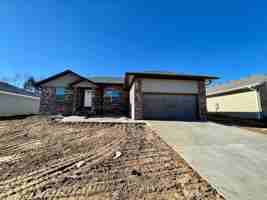 featured image of 653 S Southgate