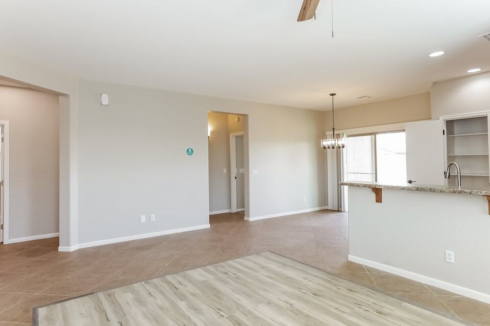 1868 W Wrangler Way - Photo 4 of 16