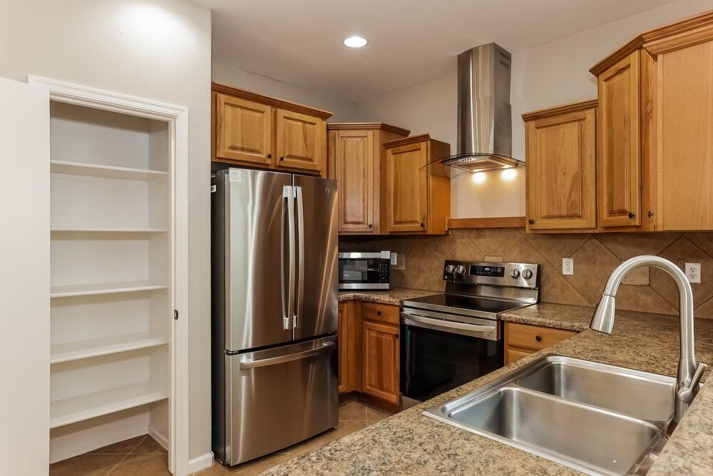 1868 W Wrangler Way - Photo 7 of 16