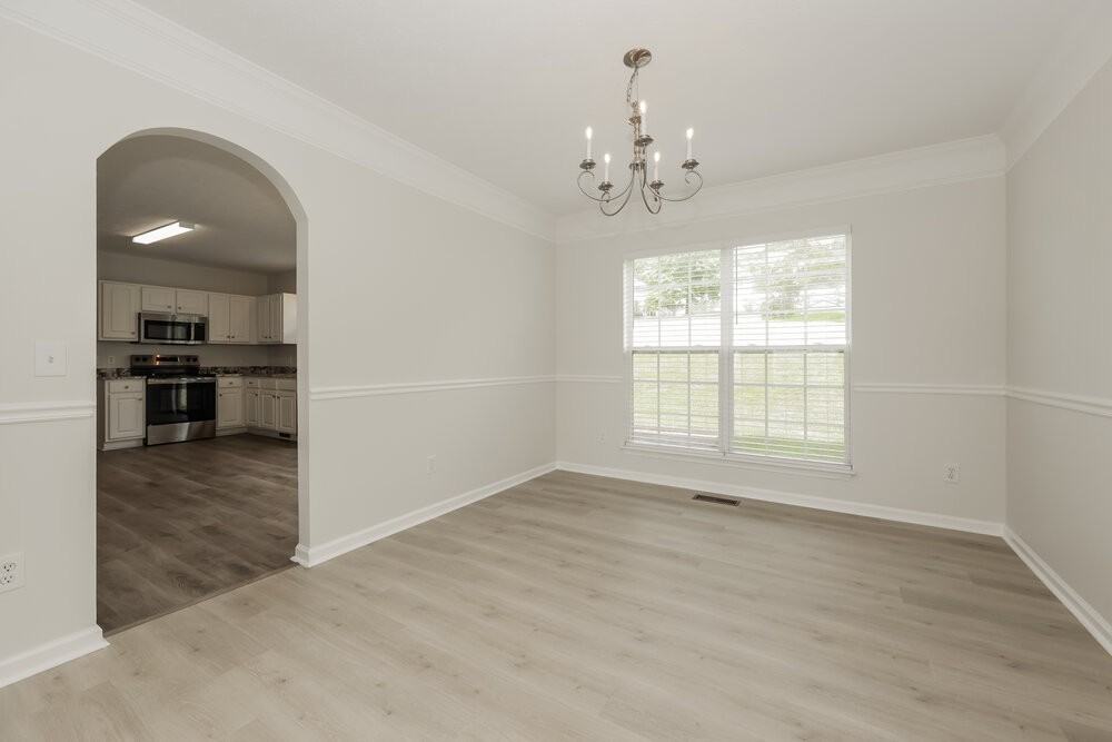 102 Polk Ct - Photo 6 of 17