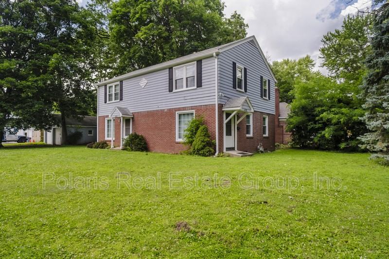 4702 Rookwood Ave - Photo 3 of 26