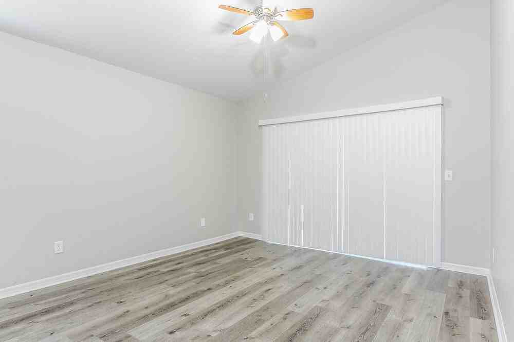 3027 Eagle Crossing Dr - Photo 3 of 14