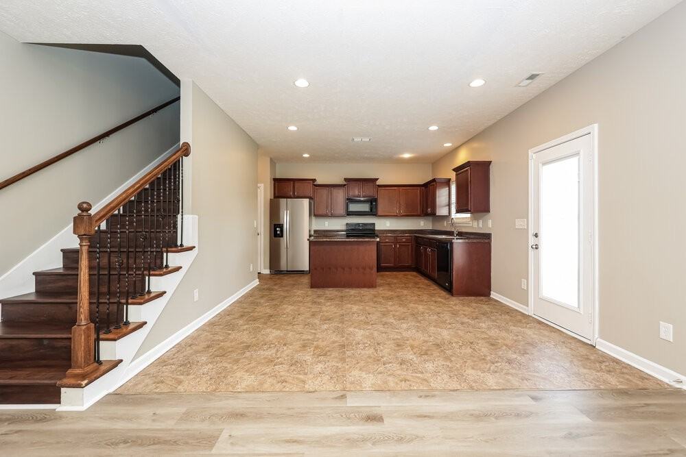 1112 Moonriver Cv - Photo 4 of 17