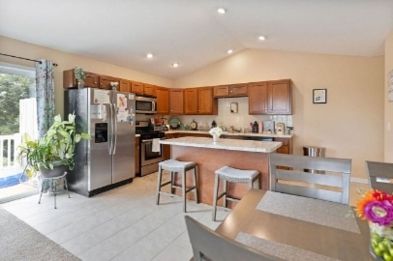 2550 60th St Se - Photo 3 of 10