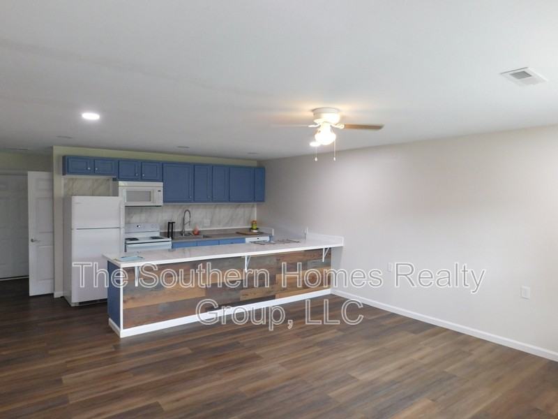 1656 Ward Rd - Photo 2 of 6