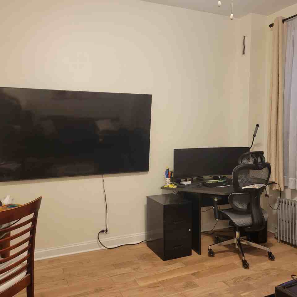 1st Ave & E 61st St #1A - Photo 3 of 13