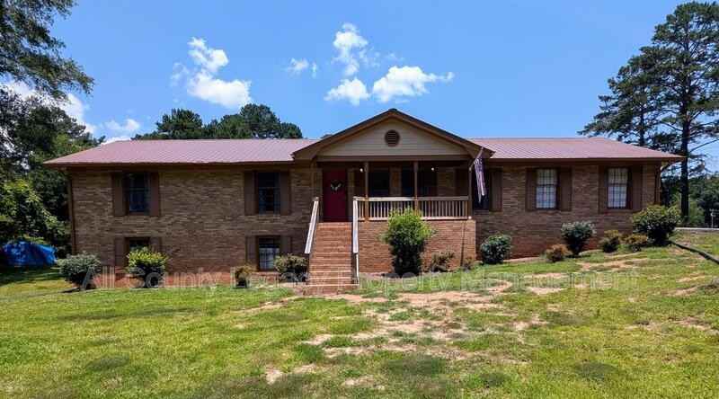 1848 Christian Cir Se