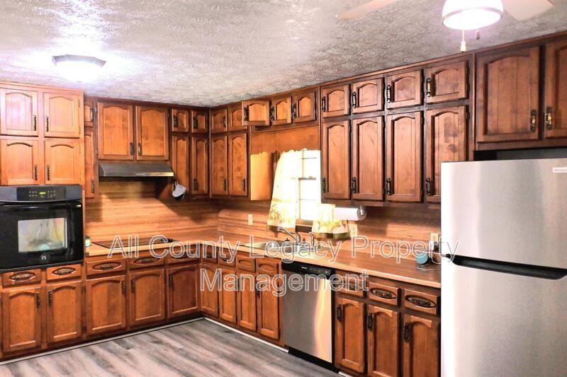 1848 Christian Cir Se - Photo 3 of 14