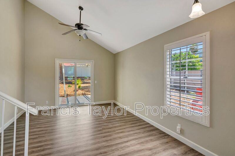 42344 Via Consuelo - Photo 3 of 31