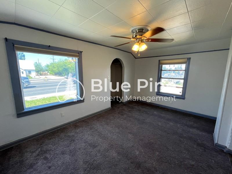 498 E 17th St - Photo 2 of 18