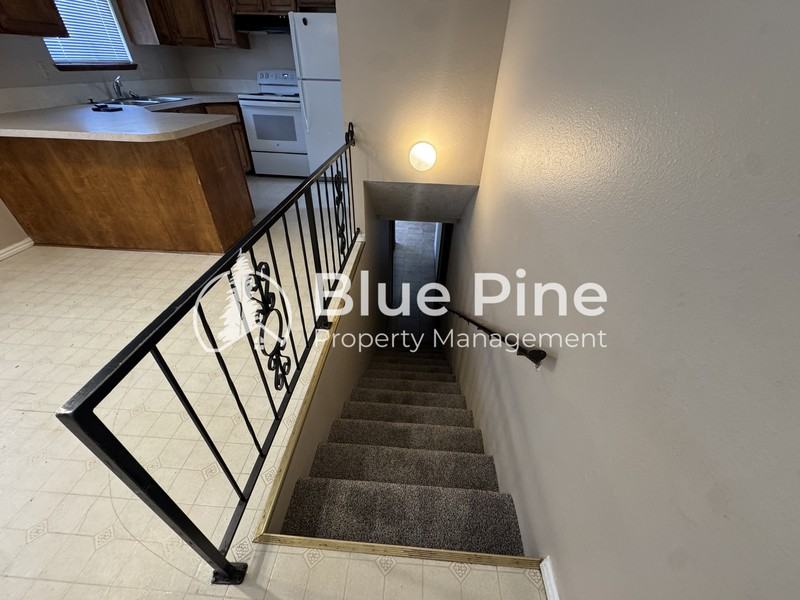 2298 Horizon Dr - Photo 4 of 13