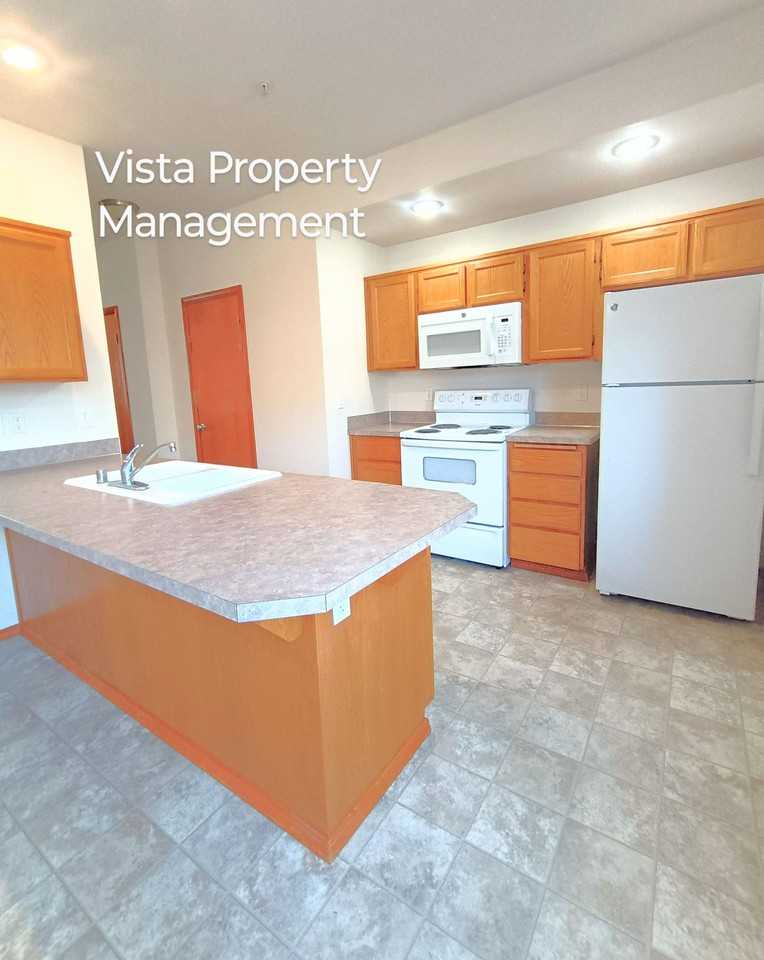 2225 180th St E - Photo 3 of 34