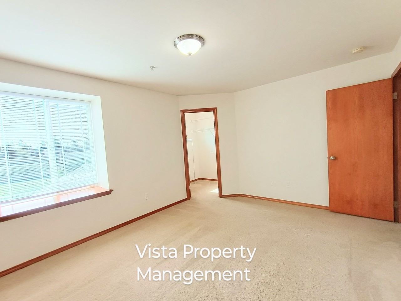 2315 180th St E - Photo 5 of 34