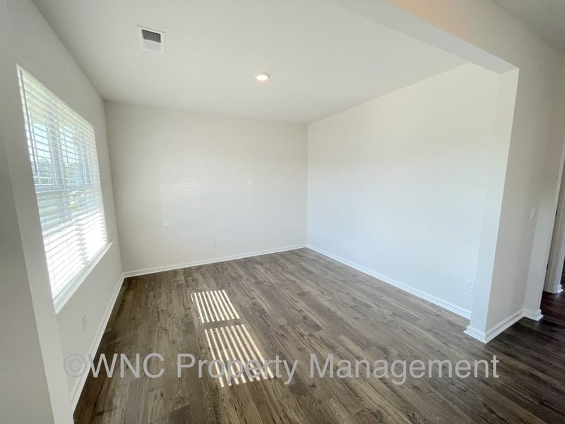 12 Burdock Rd - Photo 2 of 27