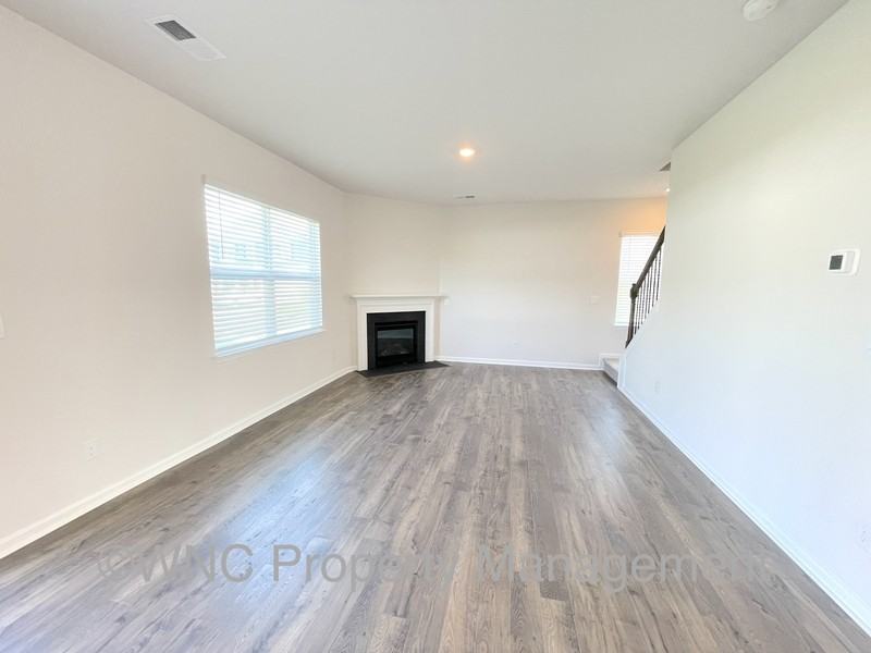 12 Burdock Rd - Photo 3 of 27