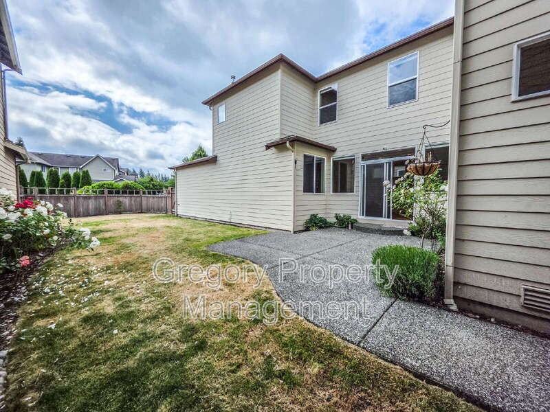 24213 Ne 110th St - Photo 2 of 32