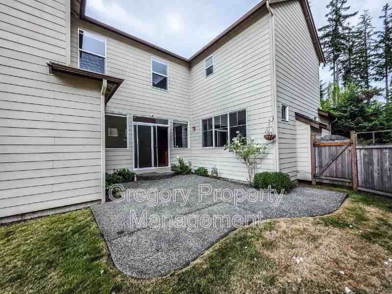 24213 Ne 110th St - Photo 3 of 32