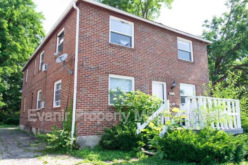 113 Niagara Ave #1 - Photo 3 of 15