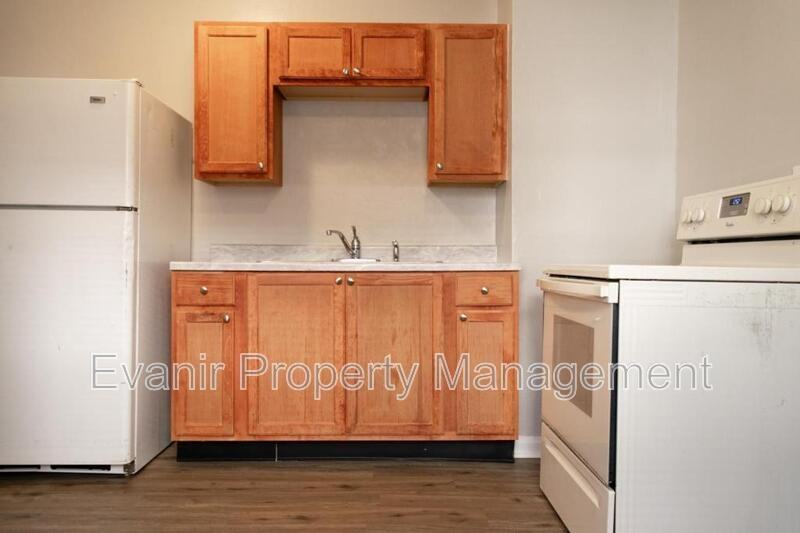 113 Niagara Ave #1 - Photo 5 of 15