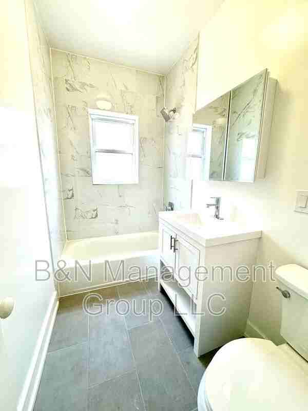 1065 W Dakin St #3 - Photo 5 of 16