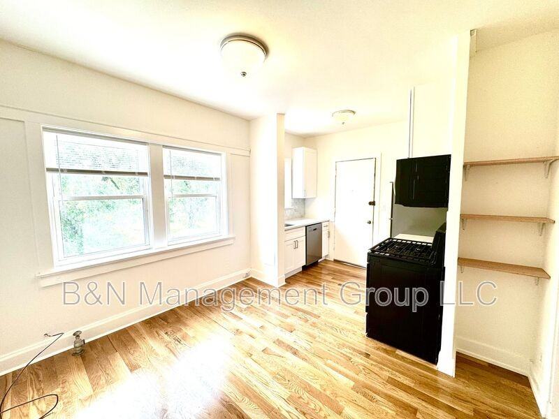 1065 W Dakin St #3 - Photo 6 of 16