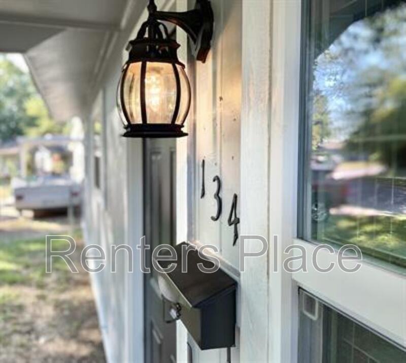 134 W Orleans Ave - Photo 2 of 11