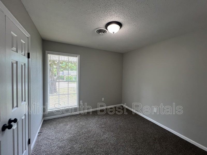 3673 Field Lark Dr - Photo 5 of 10