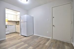 featured image of 1420 W Glen Ave