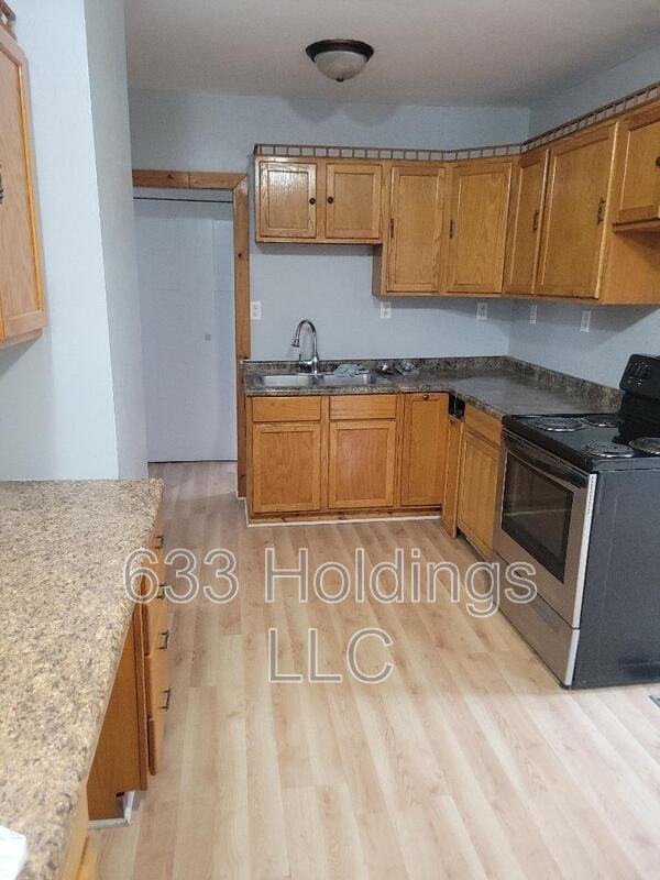 113 Holland Ct - Photo 2 of 16