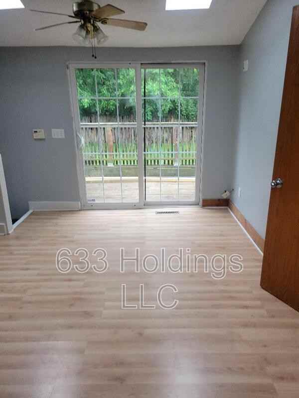 113 Holland Ct - Photo 3 of 16