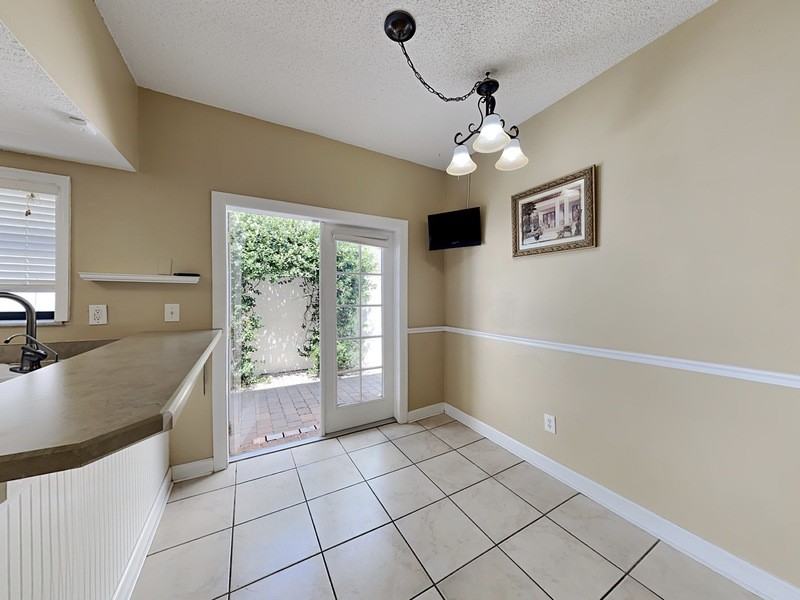 266 Buttercup Cir - Photo 2 of 30