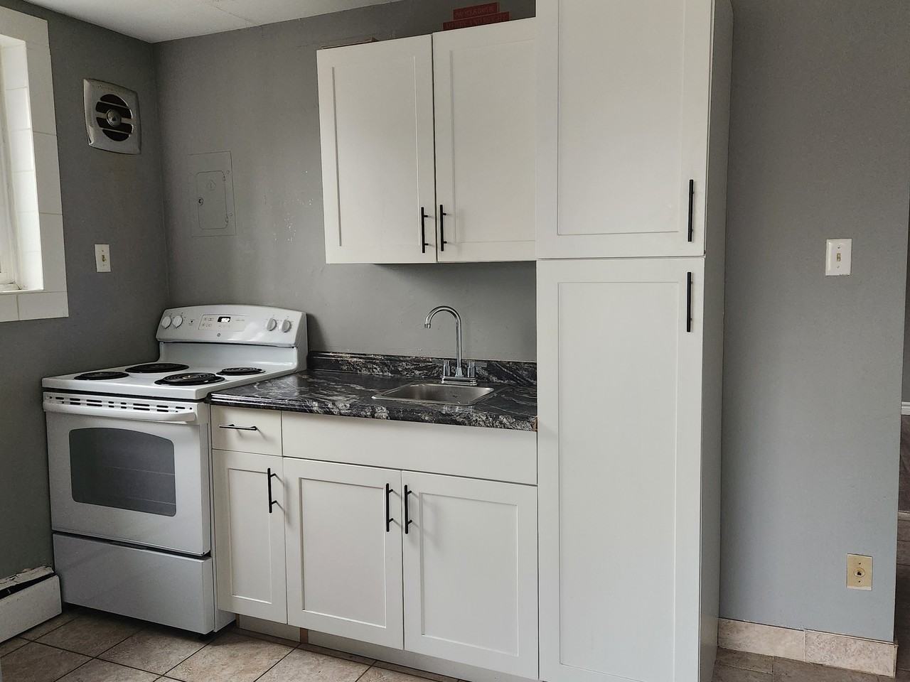 359 Grey Street #9 - Photo 5 of 12