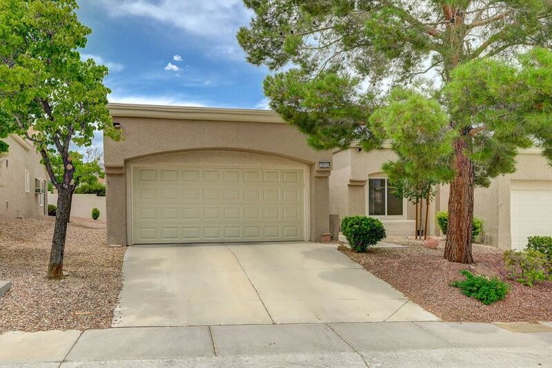 2613 Breakers Creek Dr - Photo 2 of 39