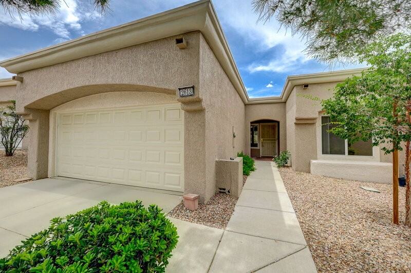 2613 Breakers Creek Dr - Photo 4 of 39