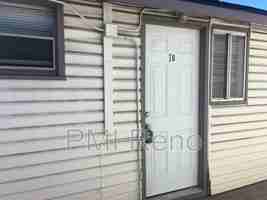 featured image of 923 W 2nd St #1B