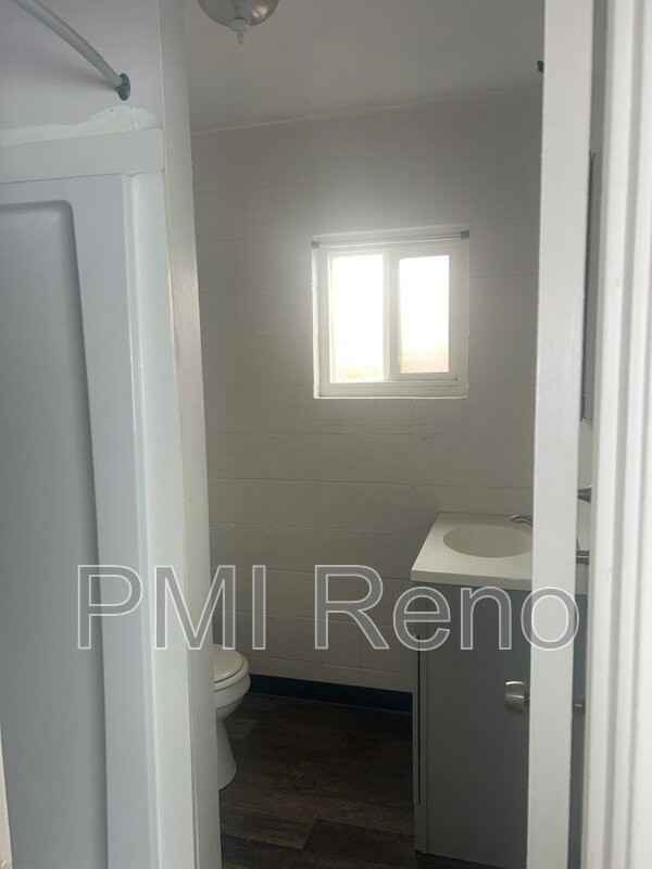 923 W 2nd St #5C - Photo 5 of 5