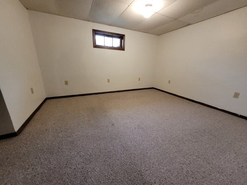 1858 Deckner Ave - Photo 6 of 8