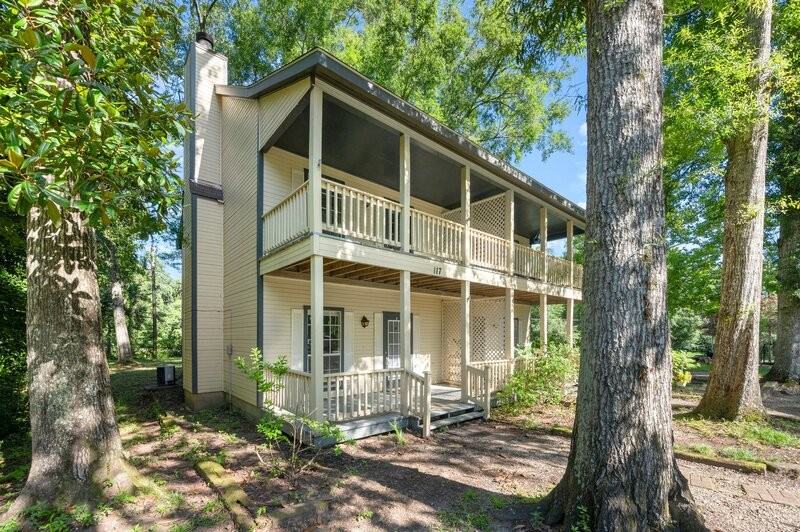 5379 Rosedown Ct - Photo 2 of 14