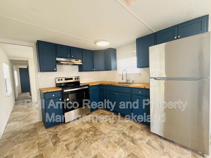 550 Woodpecker Pike - Photo 3 of 15