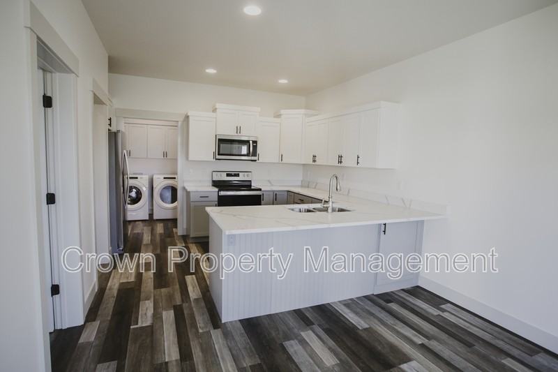 118 Taelor Rd - Photo 2 of 26