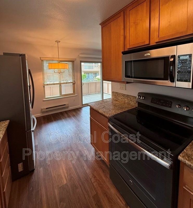 300 Glenwood Cir #155 - Photo 7 of 14
