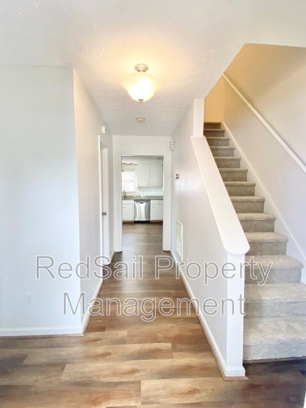 534 Brightwood Ave - Photo 3 of 24