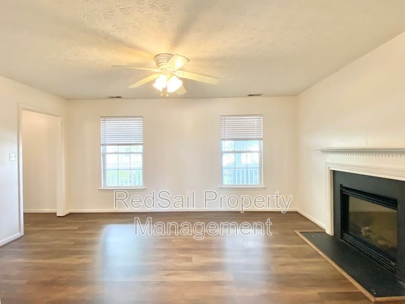 534 Brightwood Ave - Photo 5 of 24